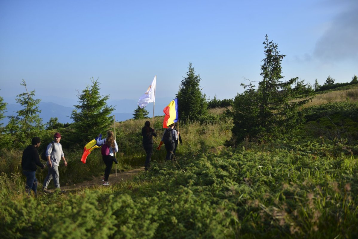 Slujire arhierească pe „Taborul României” 222679