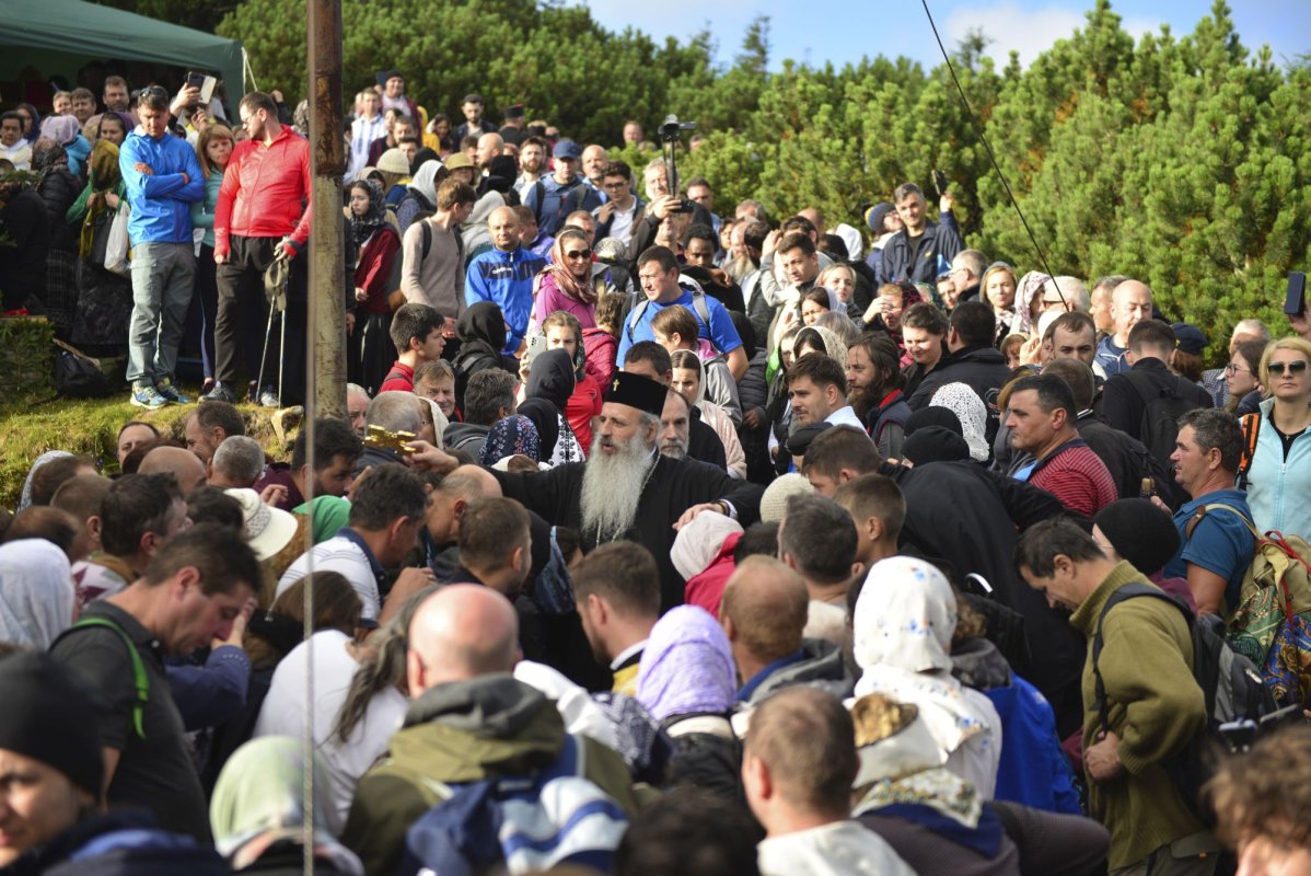 Slujire arhierească pe „Taborul României” 222687