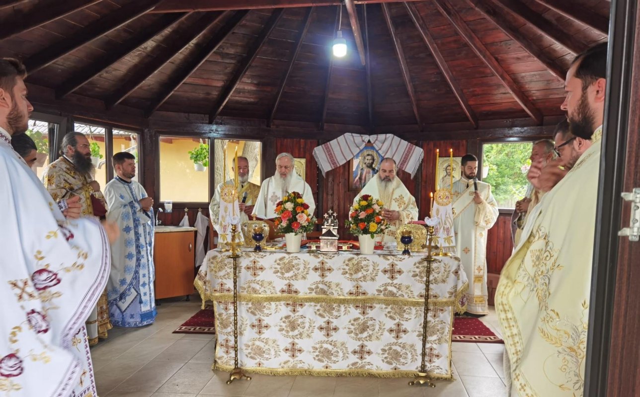 Binecuvântări arhierești pentru credincioșii din Negrești, Vaslui 223023
