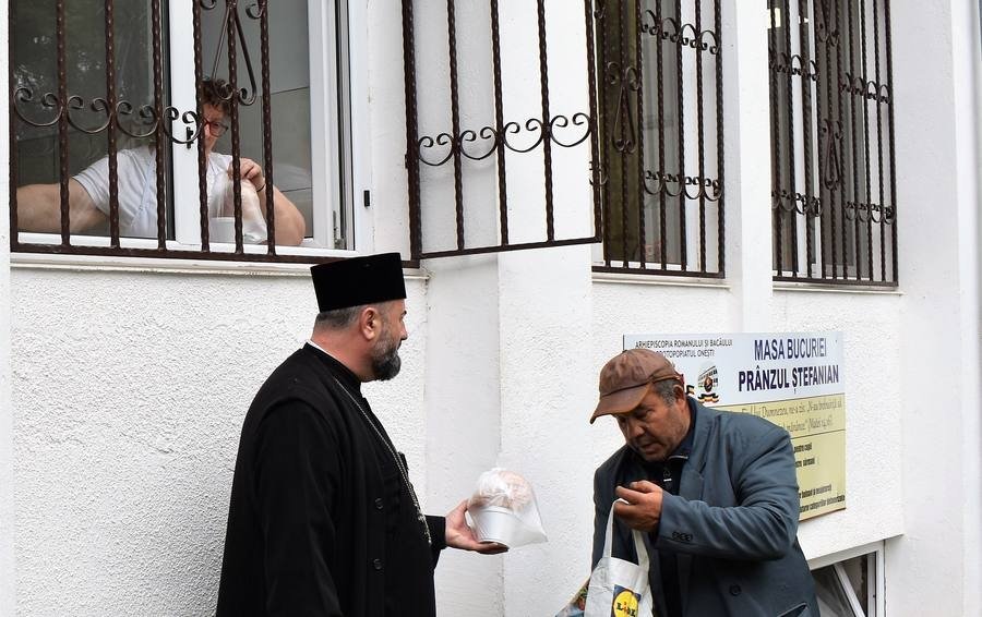 Donație din partea Patriarhului României pentru Protoieria Onești 223103