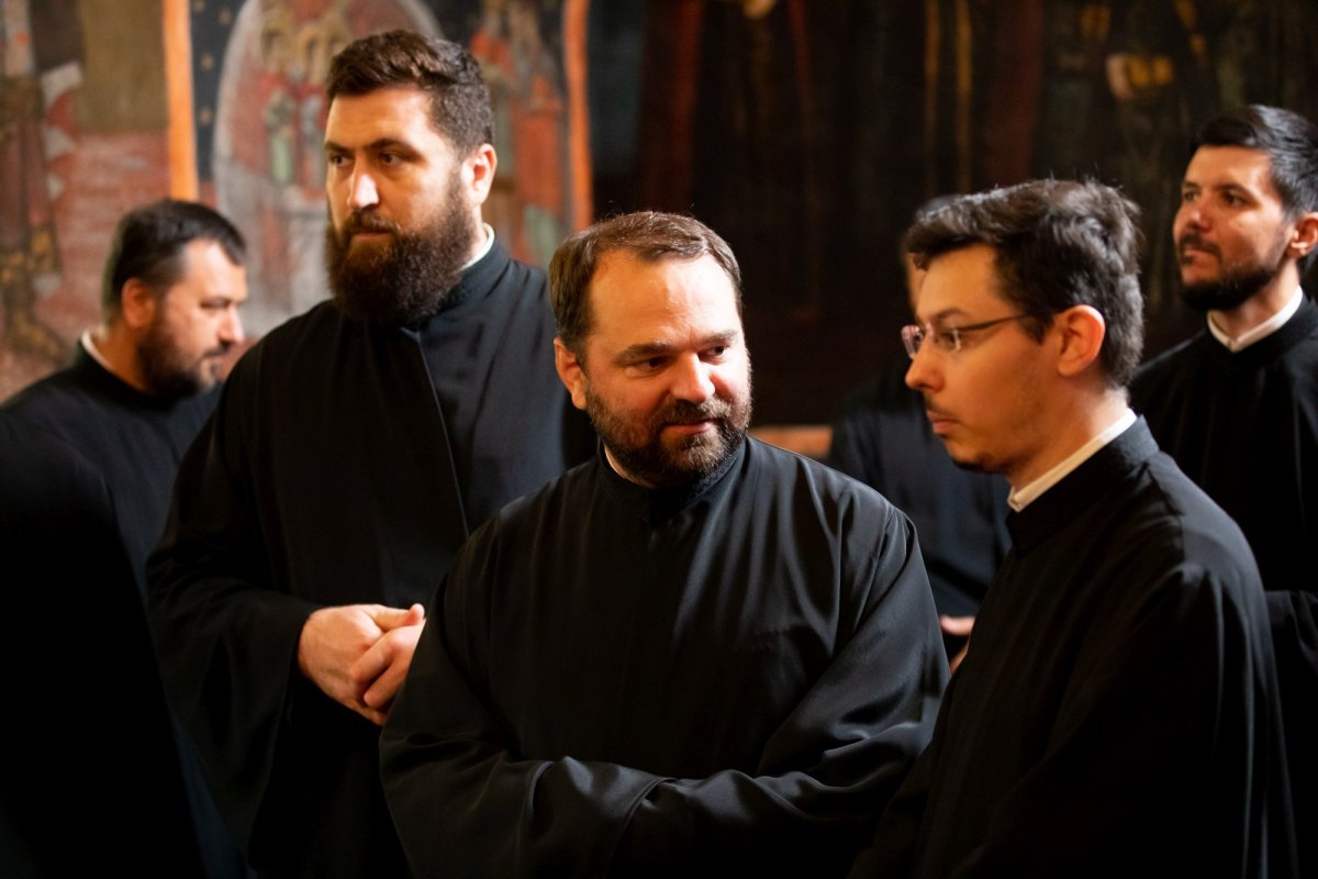 Hirotesii întru duhovnic la paraclisul Reședinței Patriarhale 223142