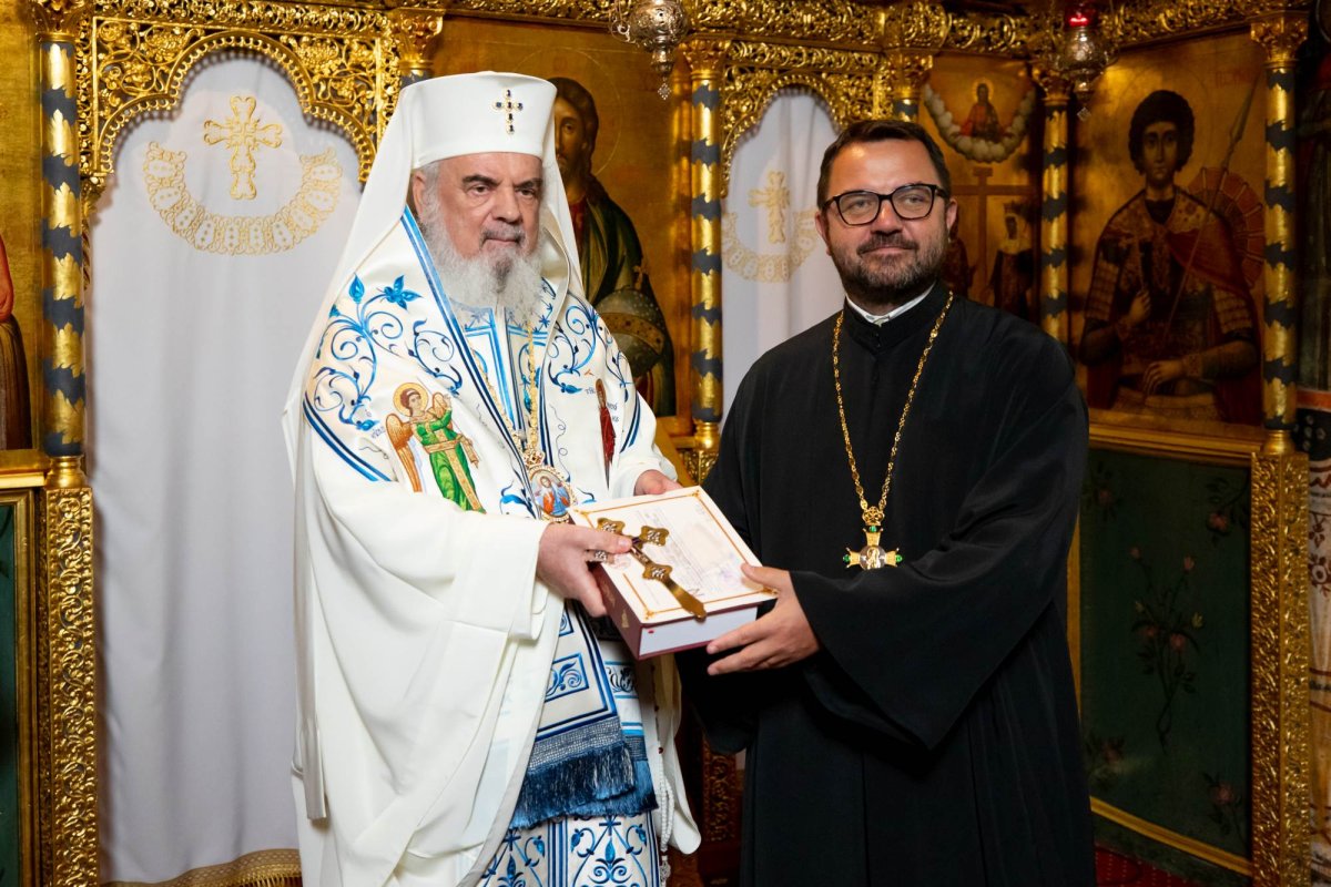 Hirotesii întru duhovnic la paraclisul Reședinței Patriarhale 223156