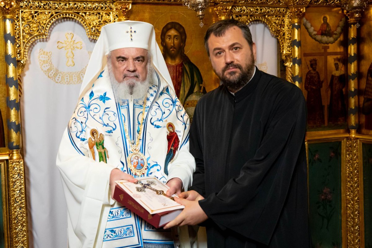 Hirotesii întru duhovnic la paraclisul Reședinței Patriarhale 223157