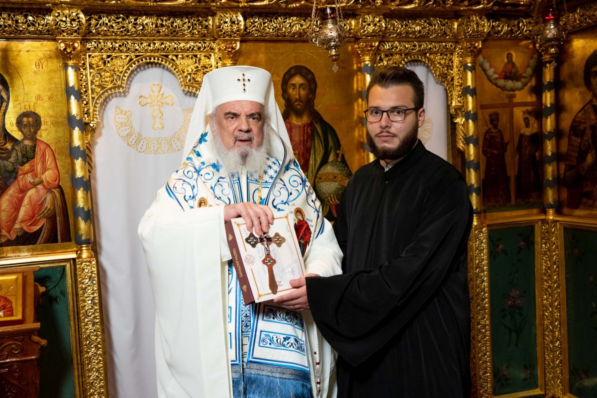 Hirotesii întru duhovnic la paraclisul Reședinței Patriarhale 223163