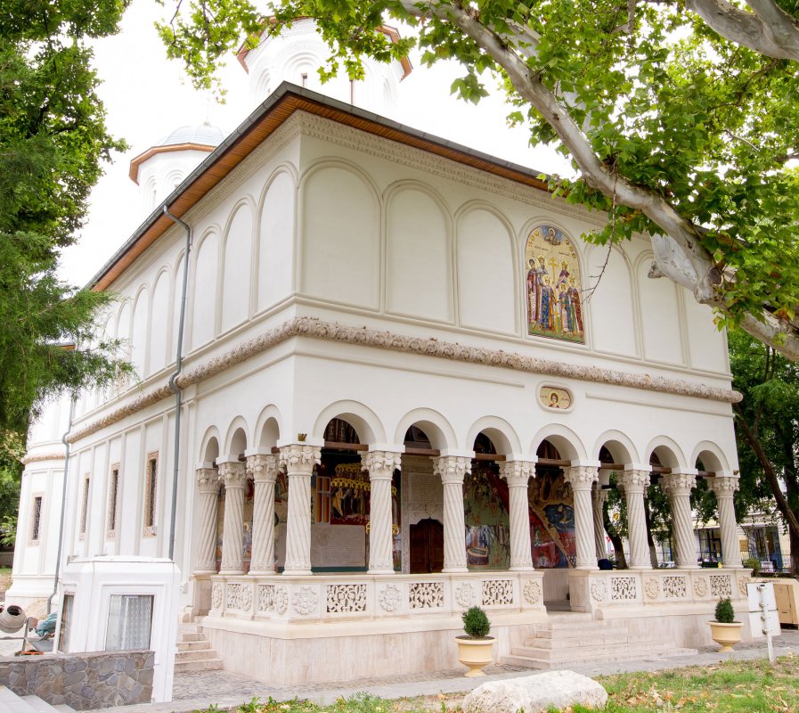 Racla cu moaştele Sfântului Antonie de la Iezerul Vâlcii va fi adusă la Bucureşti 223084