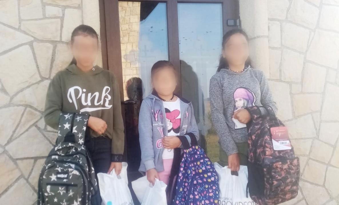 Campania „Început de an școlar cu hăinuțe și ghiozdan” 223196