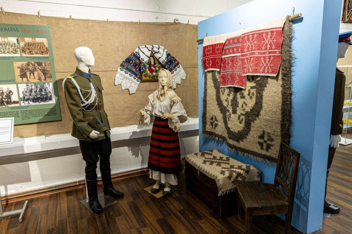 Expoziție dedicată Jandarmeriei Române la Baia Mare 223178