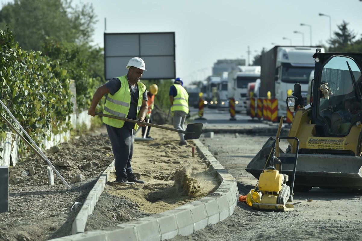 Încep lucrările la prima secţiune a autostrăzii A7 223183