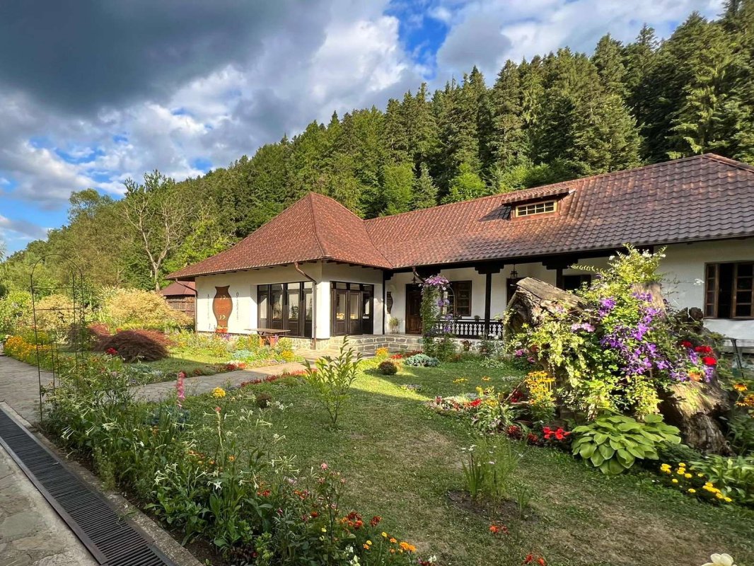 Pelerini pe urmele Sfântului Cuvios Paisie de la Neamţ 223127