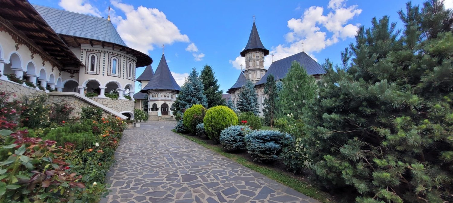 Pelerini pe urmele Sfântului Cuvios Paisie de la Neamţ 223133