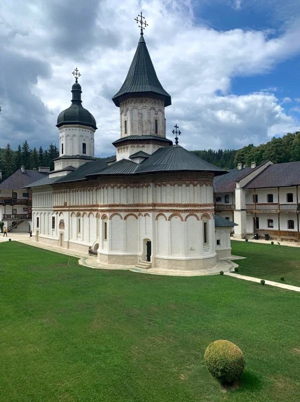 Pelerini pe urmele Sfântului Cuvios Paisie de la Neamţ 223138