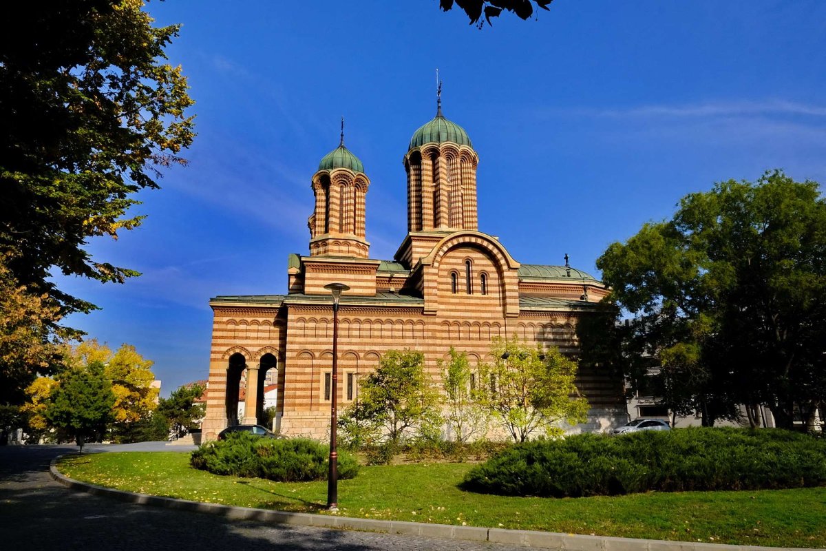 Sfântul Ierarh Nifon sărbătorit la Craiova și Târgu Jiu 223261