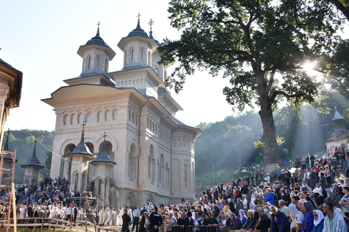 Programul hramului Mănăstirii Nicula 223337