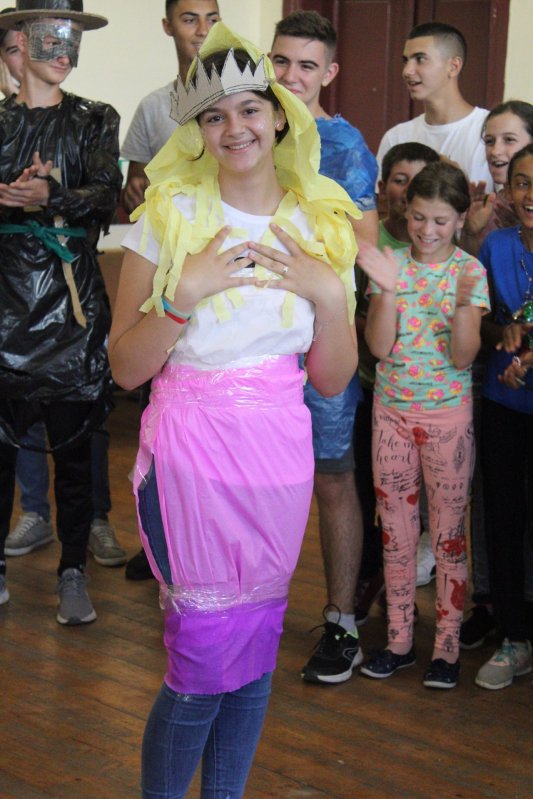 Tabără de pictură şi creaţie pentru copii la Bărcut, judeţul Braşov 223341