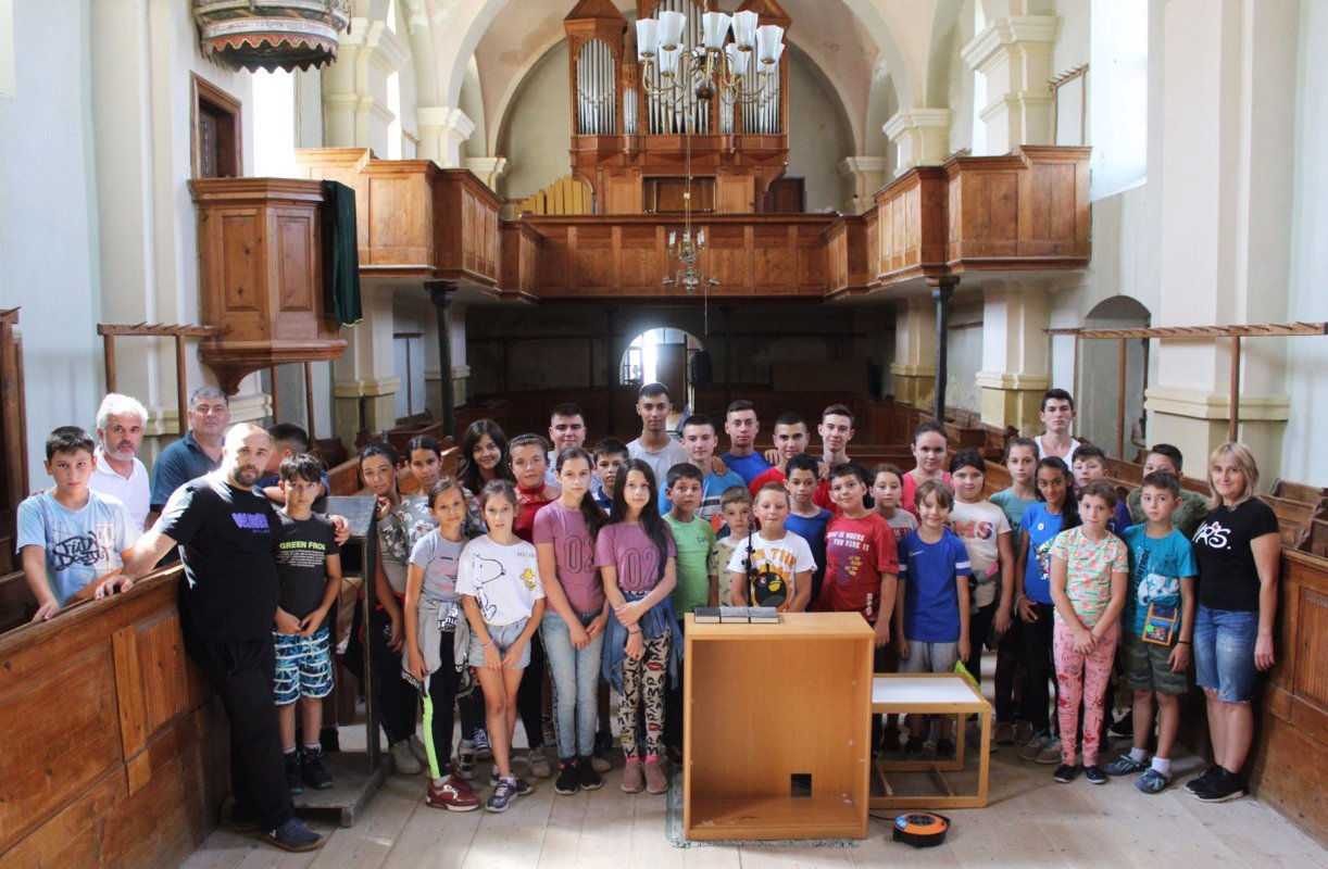 Tabără de pictură şi creaţie pentru copii la Bărcut, judeţul Braşov 223352