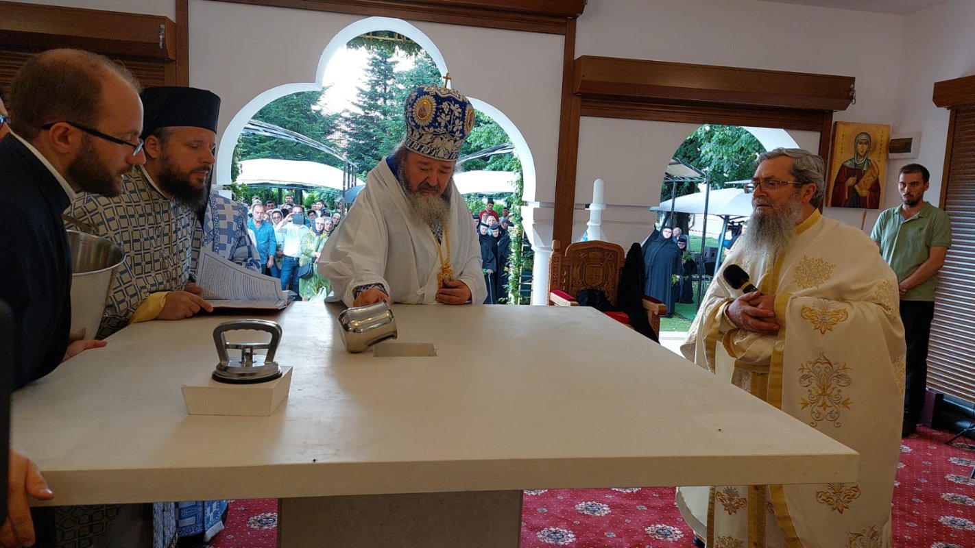 Sfințirea Altarului de vară al mănăstirii prahovene Ghighiu 223363