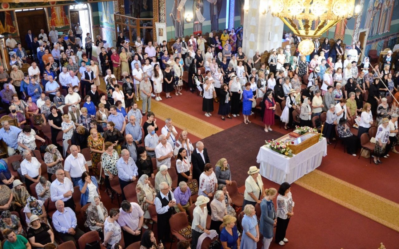 Hramul Catedralei „Adormirea Maicii Domnului” din Deva 223701