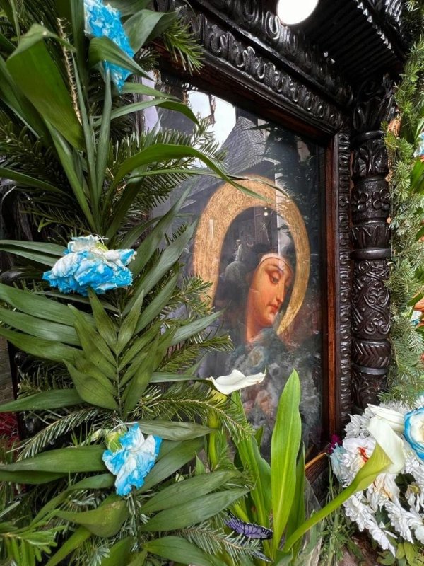 „Maica Domnului ne-a fost mereu ocrotitoare și mamă bună” 223711