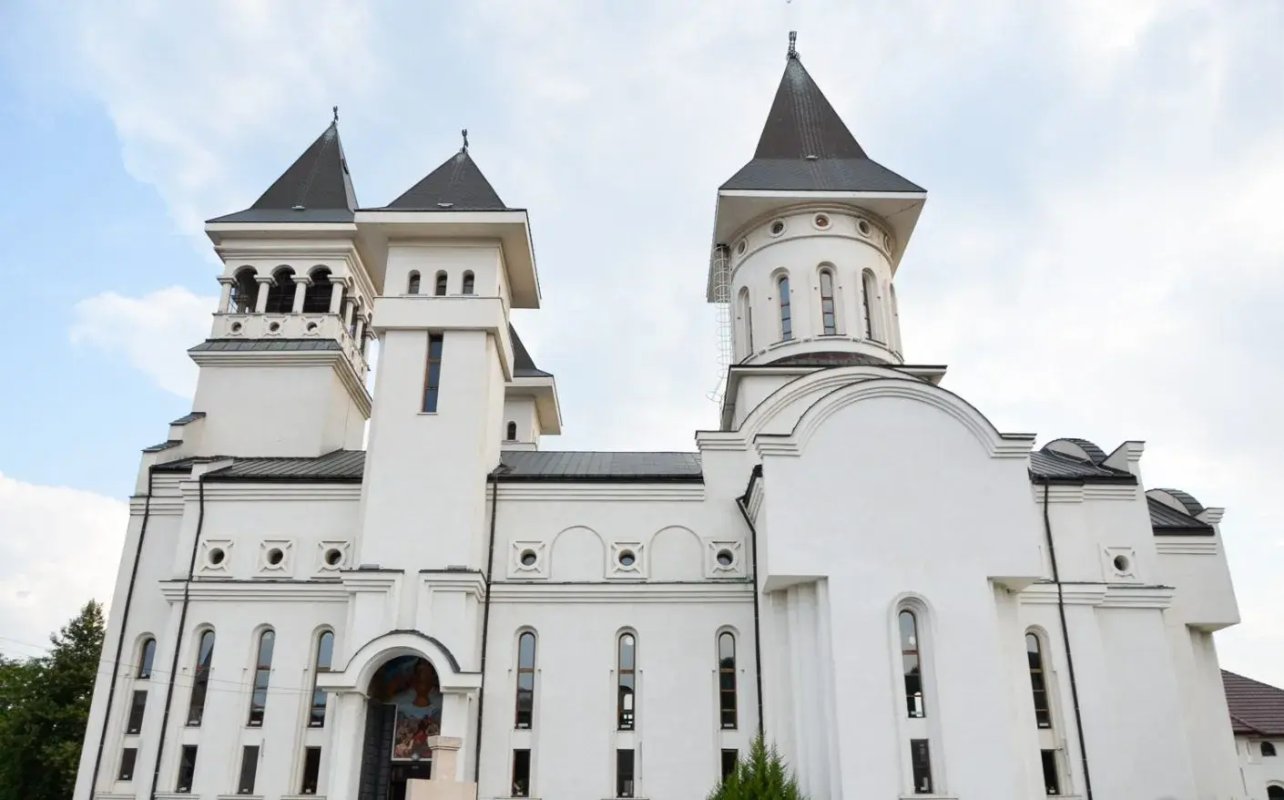 Hramul Bisericii „Sfinții Martiri Brâncoveni” din Deva 223821