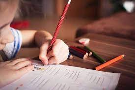 Sfat pentru părinții copiilor stângaci 223801