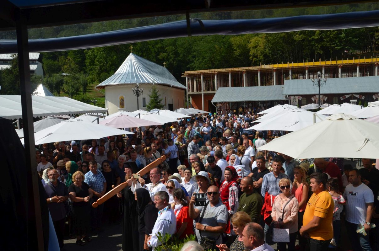 Slujiri arhiereşti în Episcopia Oradiei  223828