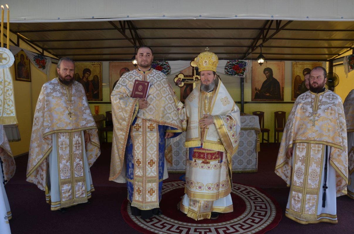 Slujiri arhiereşti în Episcopia Oradiei  223829