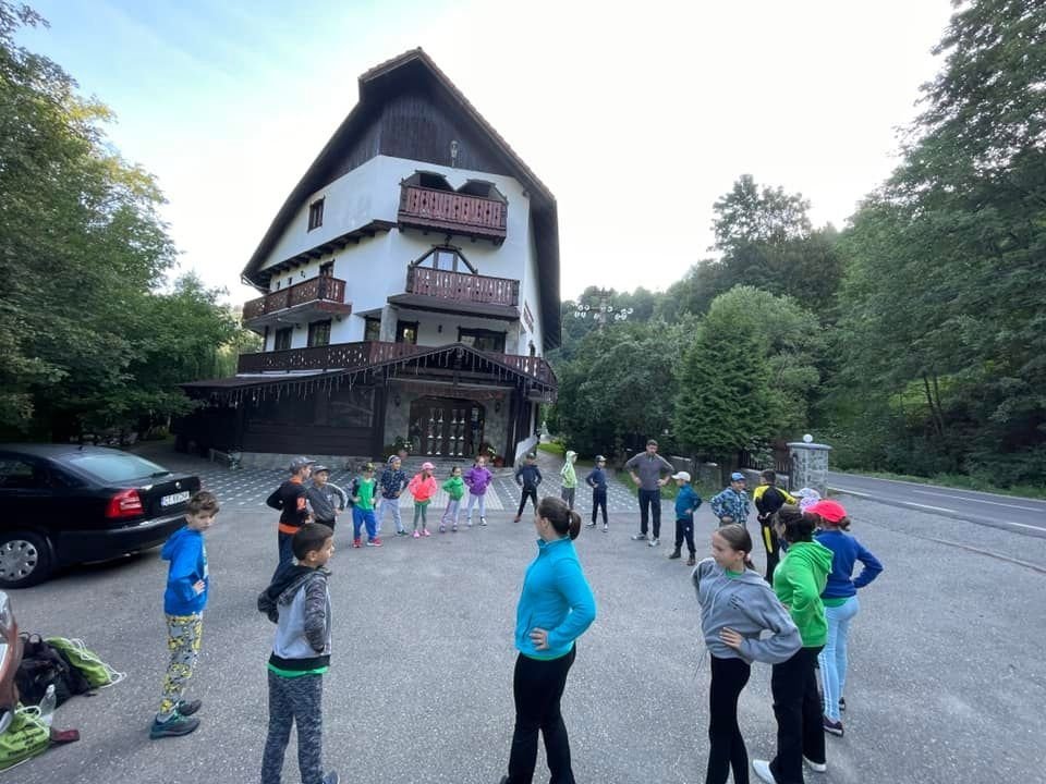 „Să cunoaştem natura”, minitabără de cunoaştere la Cheia, judeţul Braşov 223894