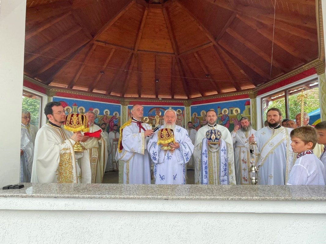 Resfințirea bisericii din Câțcău, judeţul Cluj 223960