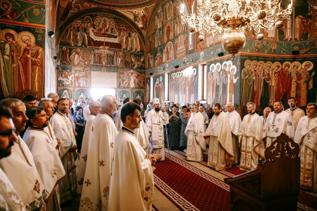 Slujiri arhiereşti în Arhiepiscopia Vadului, Feleacului și Clujului 224063