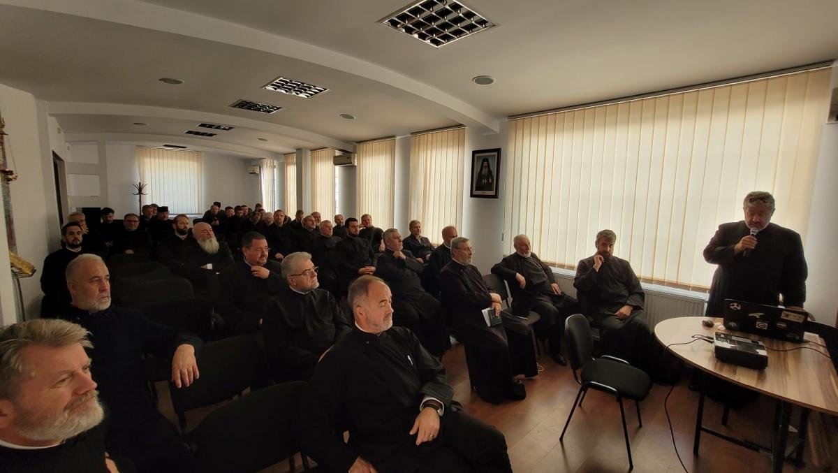 Ședință administrativă în cadrul Protopopiatului Iași II 224138