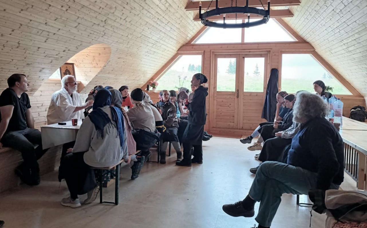 Tabere pentru tineri la Mănăstirea Oașa, judeţul Alba 224144