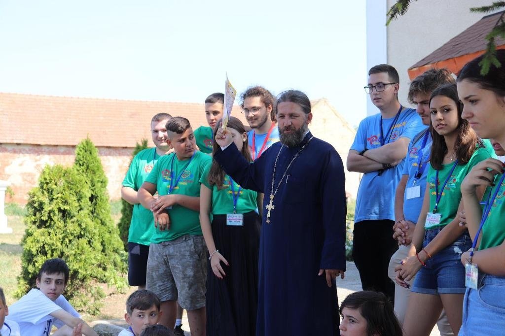 Taberele din inima satului continuă în Episcopia Caransebeșului  224148