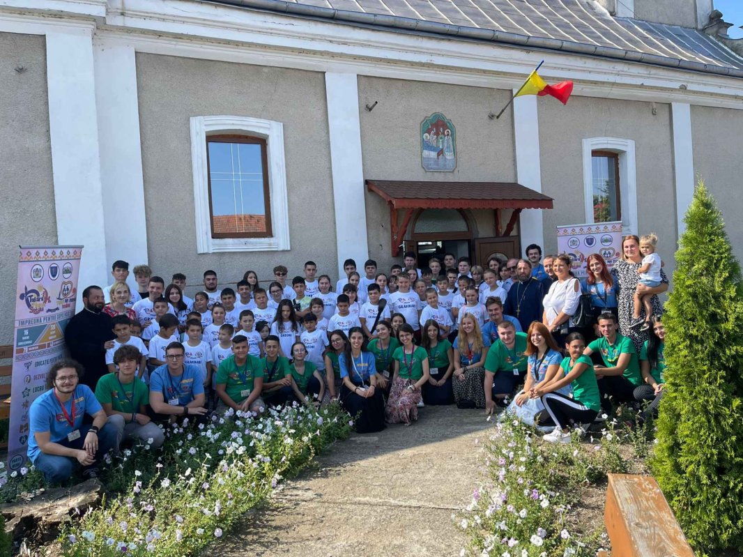 Taberele din inima satului continuă în Episcopia Caransebeșului  224150