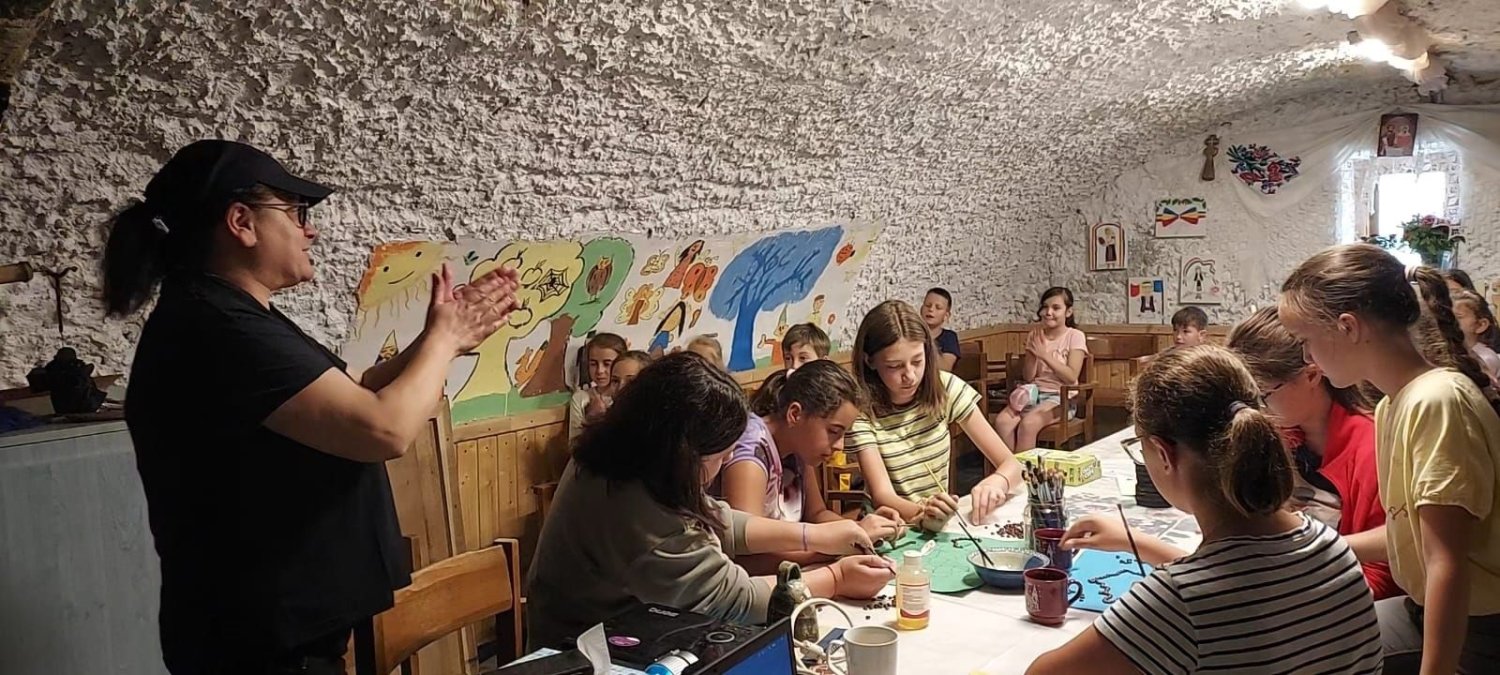 Activităţi educative şi catehetice la Slimnic 224210