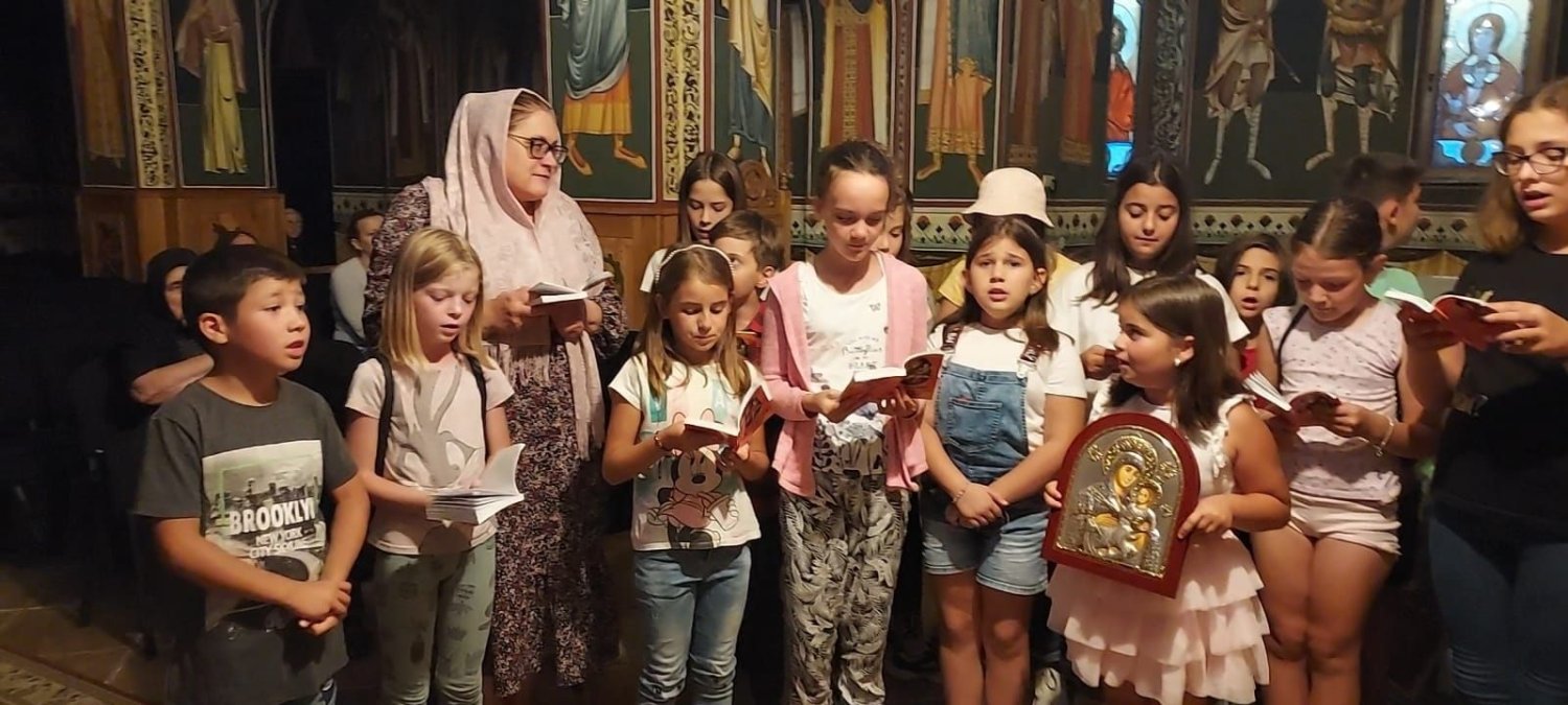 Activităţi educative şi catehetice la Slimnic 224211