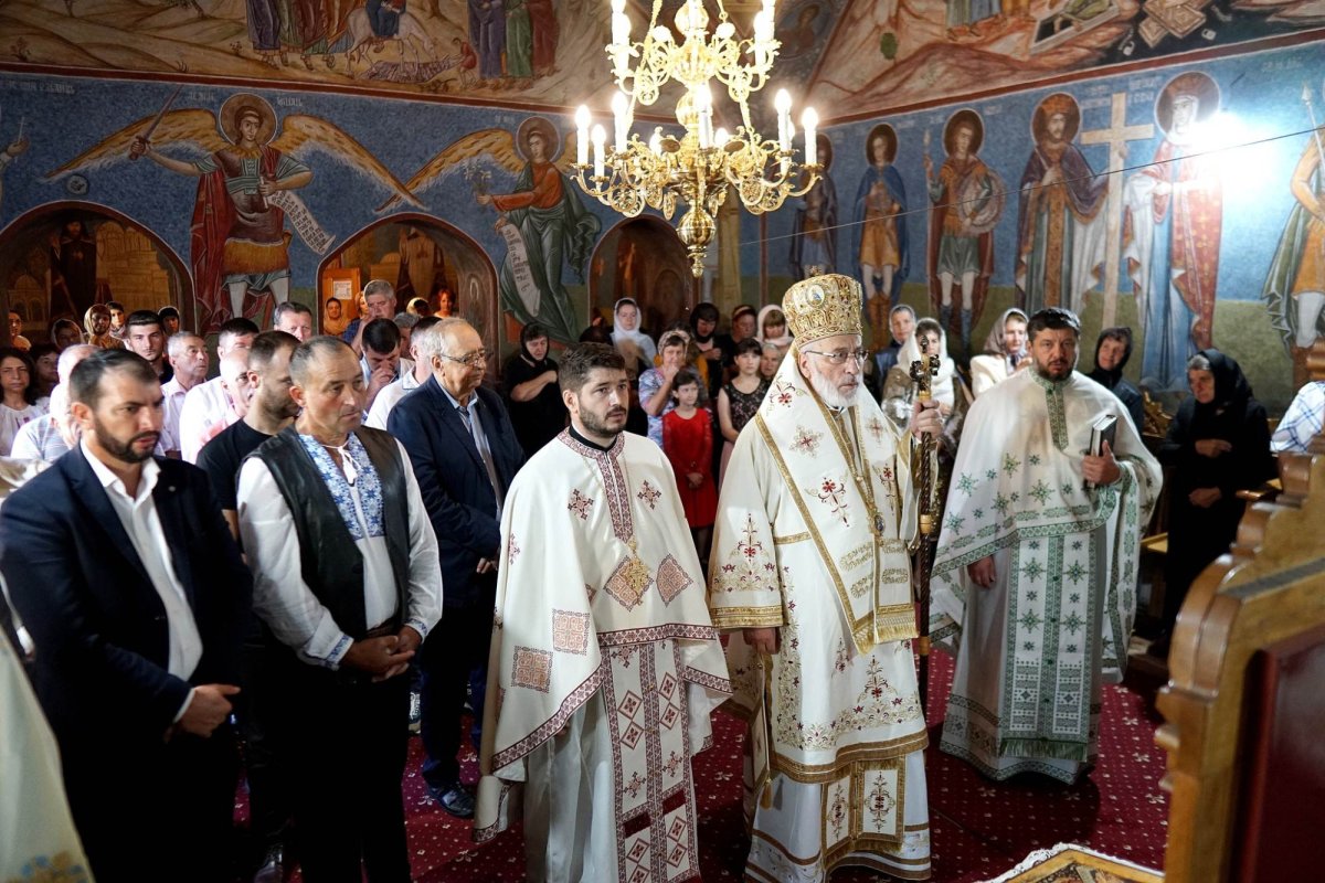 Popas de rugăciune la o parohie argeșeană 224403