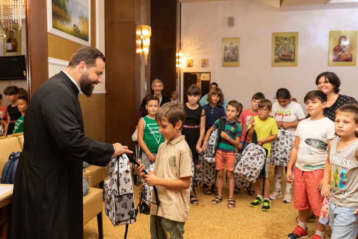 Rugăciune și filantropie la căminul de bătrâni Luxab din Capitală 224630