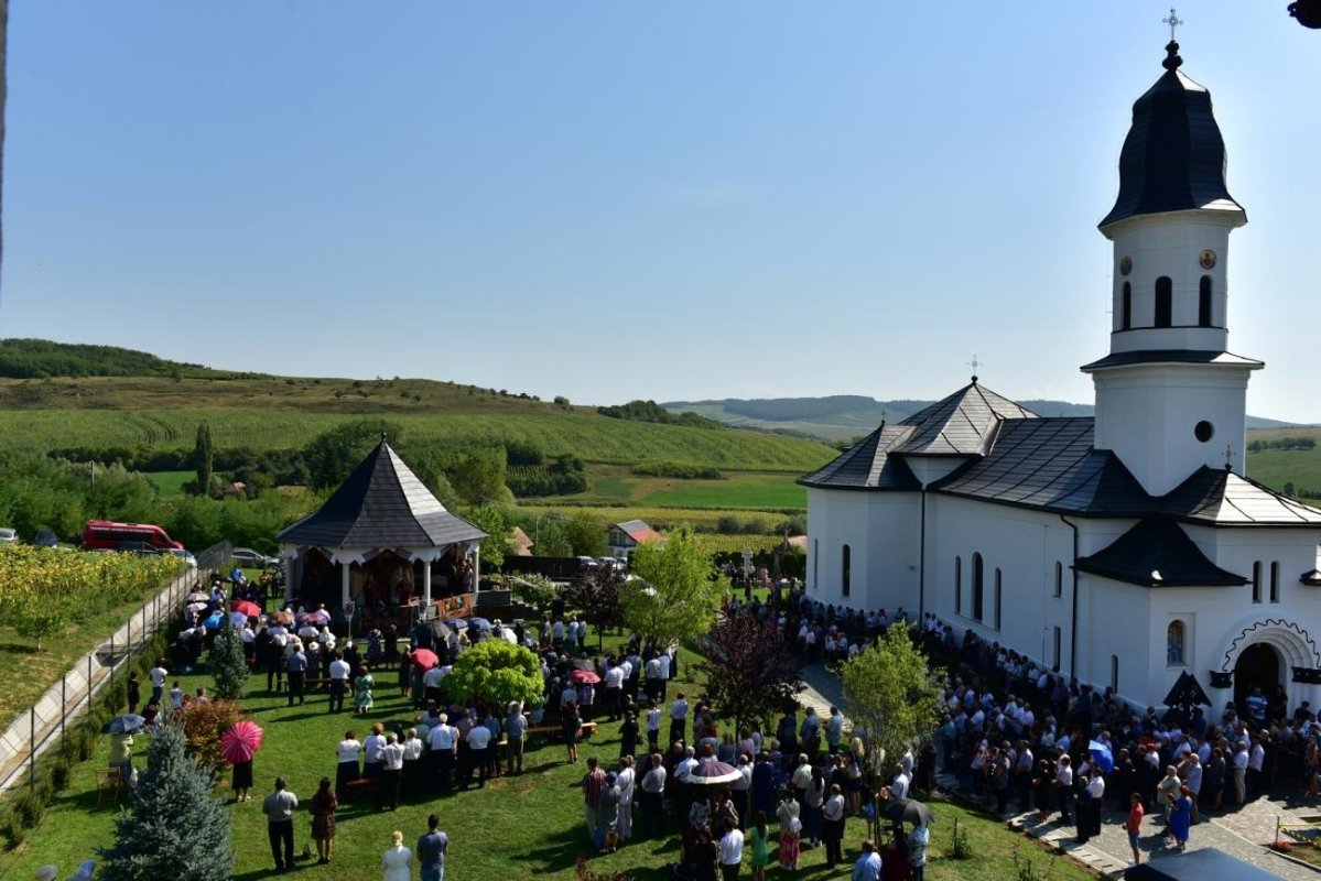 Binecuvântare și sfințire la biserici în judeţul Mureş 224687