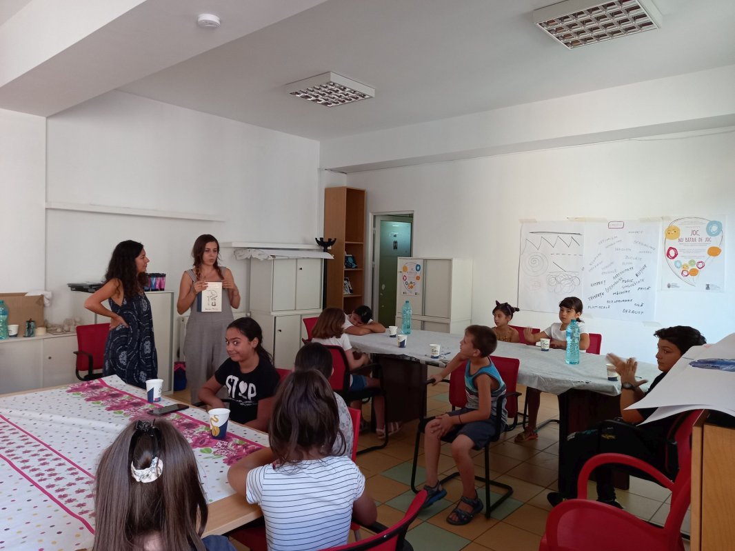 „Joc, nu bătaie de joc”, un proiect antibullying al Fundaţiei „Sfânta Macrina” 224660