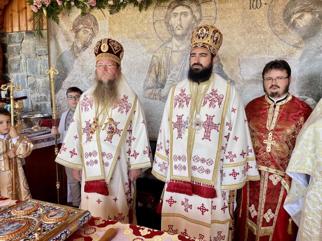 Sfântul Ioan Botezătorul cinstit la Mănăstirea Făgeţel 224761