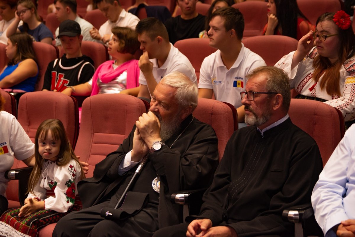 Festivalul „Flori de Speranță” al tinerilor cu sindromul Down la Cluj‑Napoca 224902