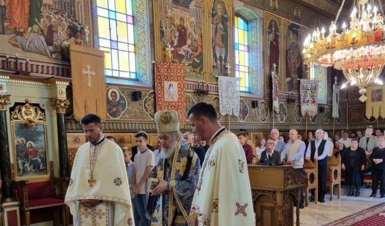 Eveniment comemorativ și cultural la Mândruloc, județul Arad 225082