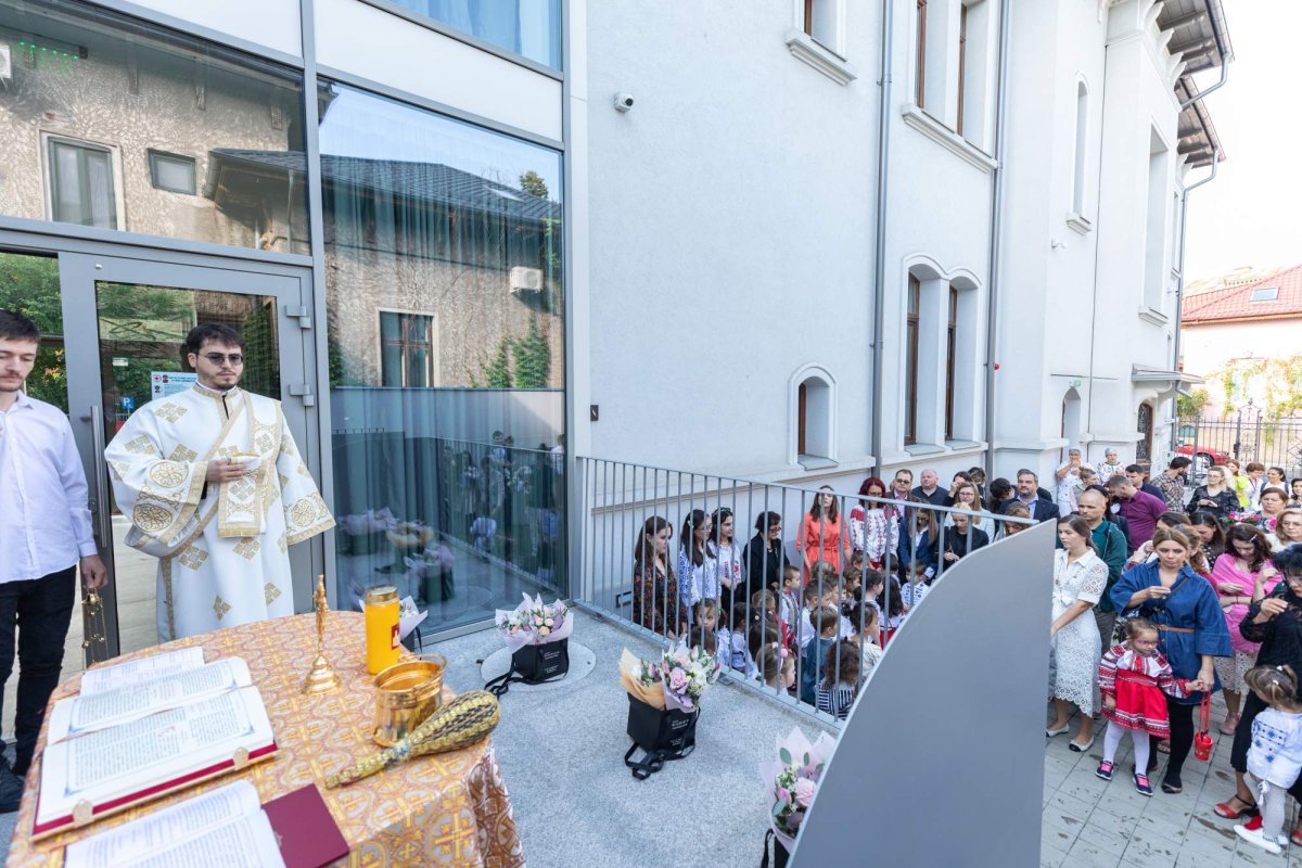 Festivitate de deschidere a anului școlar la Grădinița „Buna Vestire“ 225115