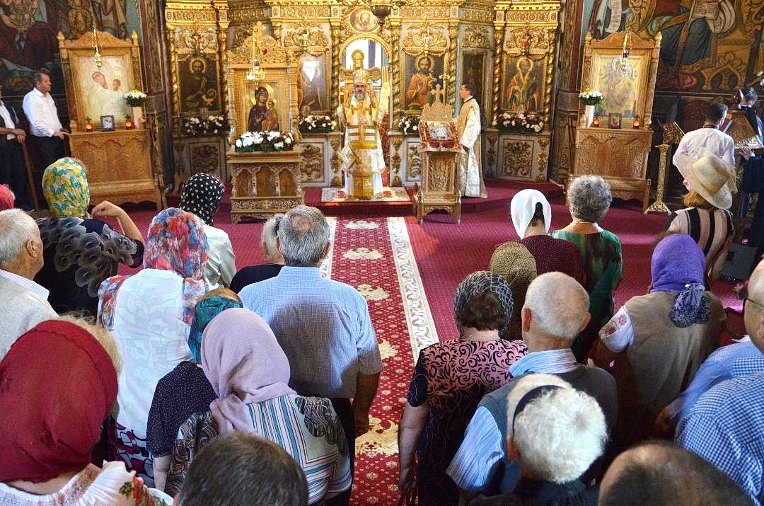 Istorie și rugăciune într-o parohie de pe „Valea Timpului” 224927