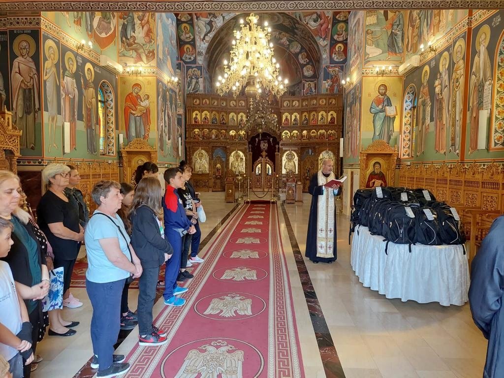 Protoieria Sector 2 Capitală, alături de copii la început de an școlar 225151