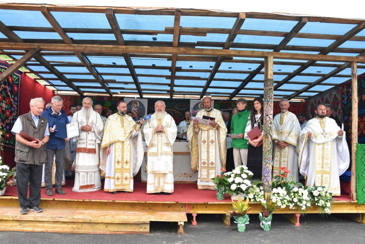 Sfinţirea paraclisului Centrului social‑misionar din Cojocna 225064