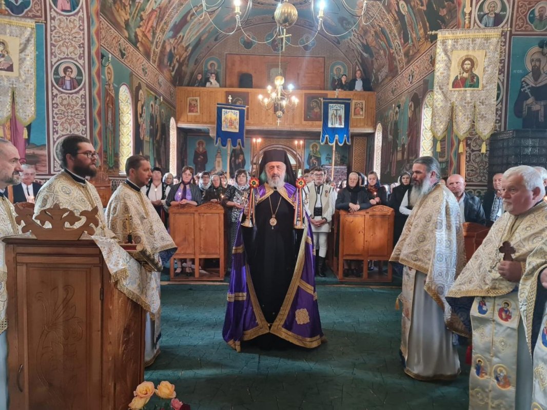 Slujire arhierească în Parohia Sartăş, judeţul Alba 225071