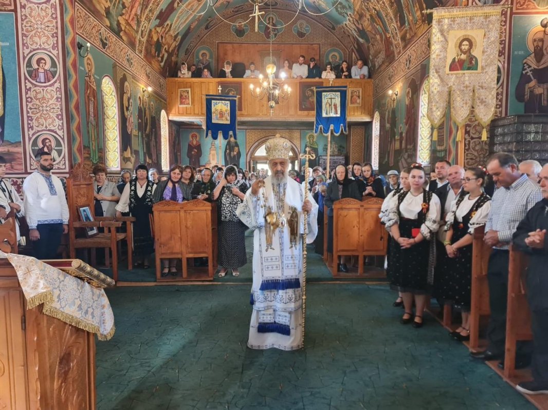 Slujire arhierească în Parohia Sartăş, judeţul Alba 225072