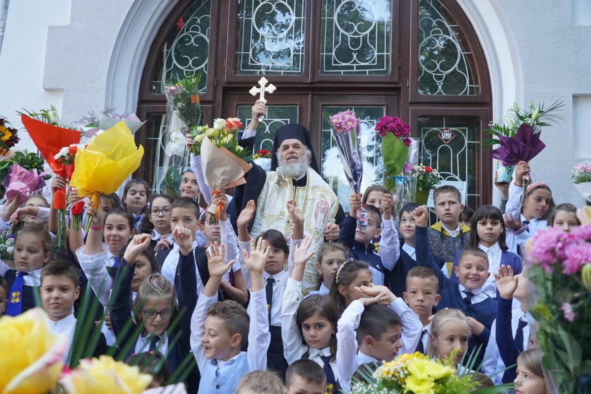 Seminarul Teologic din Galaţi şi-a deschis porţile în noul an şcolar 225366