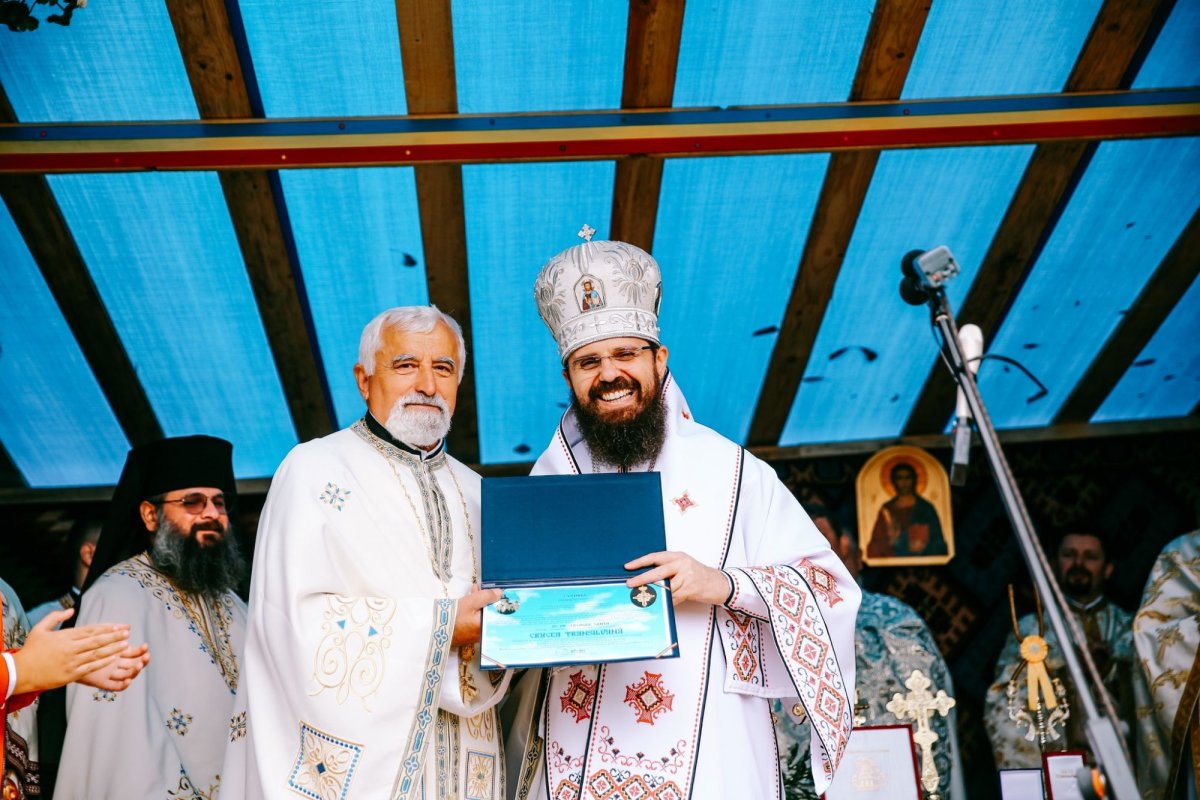 Sfințiri şi binecuvântări în Arhiepiscopia Vadului, Feleacului și Clujului 225329